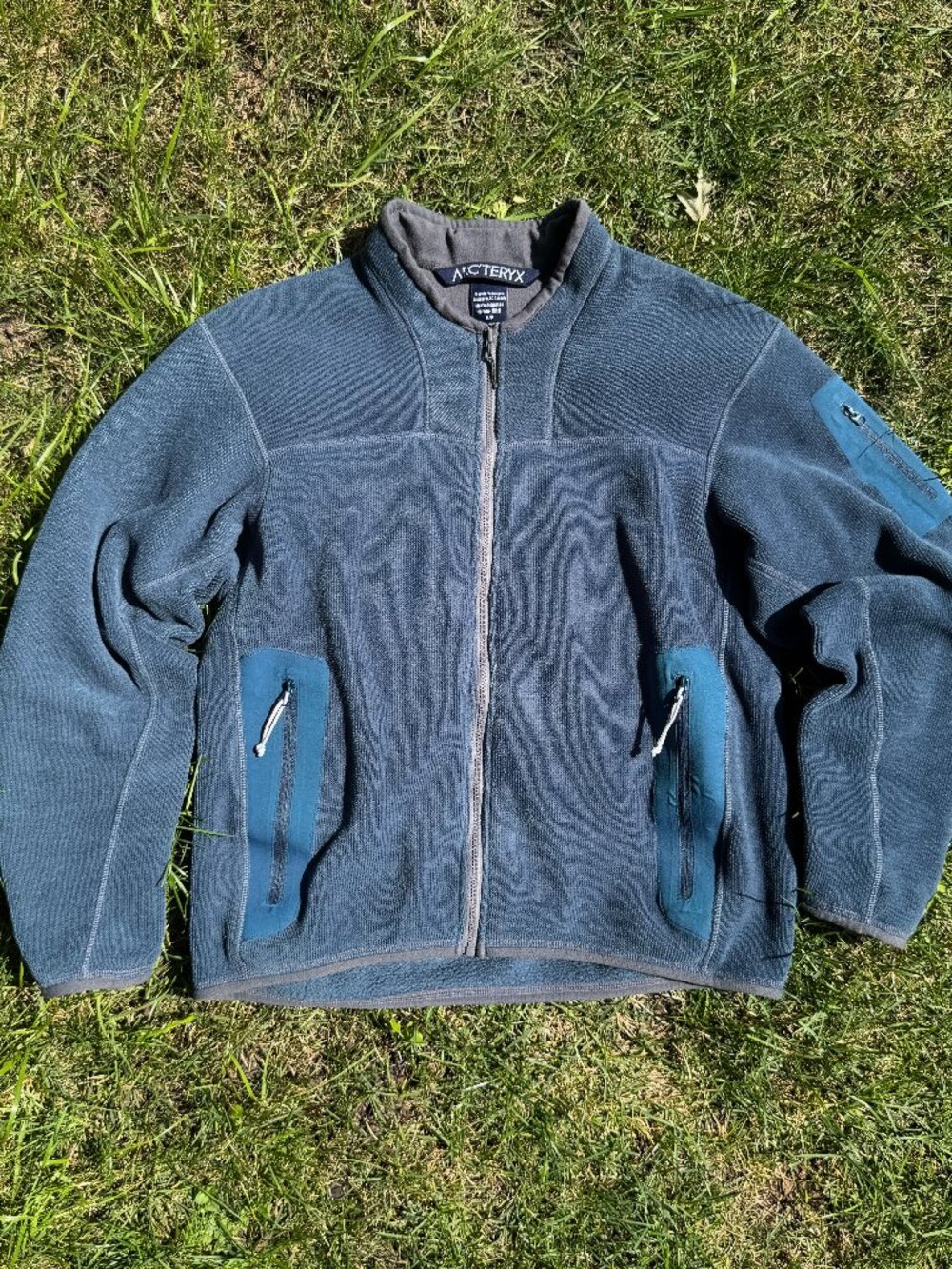 Arc-teryx - Vintage Made in Canada Zip-up Sweater (Men's) - Blue